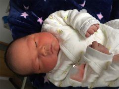 ��С��ɹ�ӭ����̥�Ľ���' /></a></div>
		<div class=